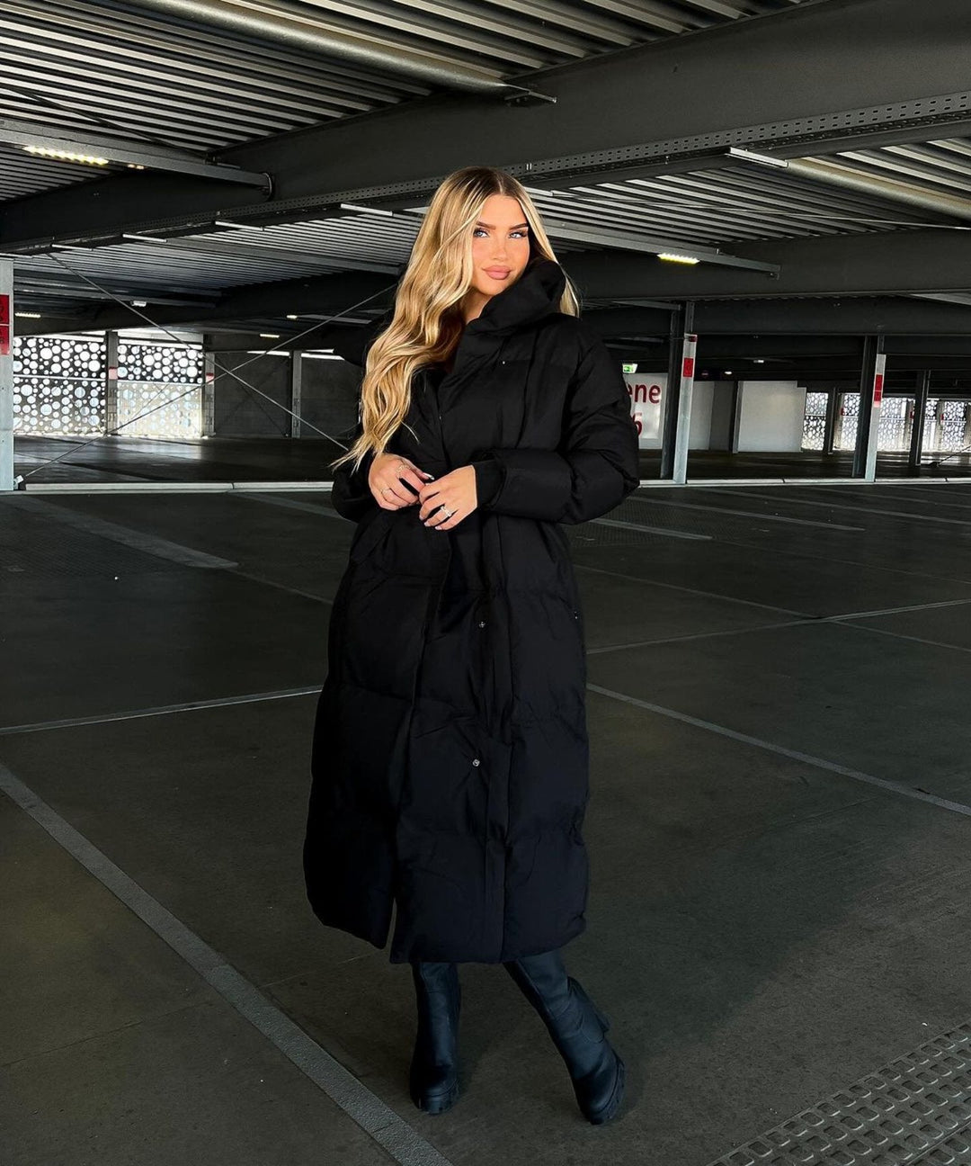 Serena - long puffer coat with belt